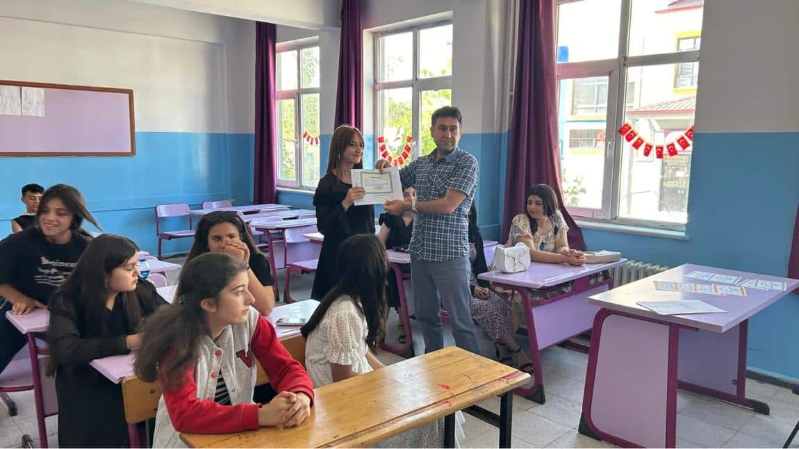 Okulumuz karne heyecanı 