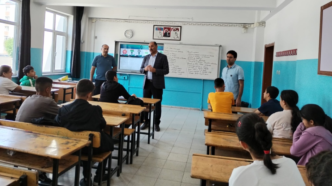 İL MİLLİ EĞİTİM MÜDÜRÜMÜZ SAYIN AZİZ GÜN DYK KURSLARIMIZI ZİYARET ETTİ